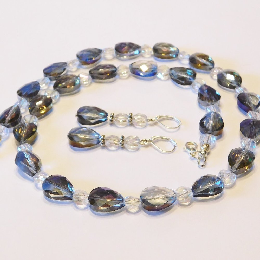 Handmade Glass Beaded Necklace & Earrings - 23.5"